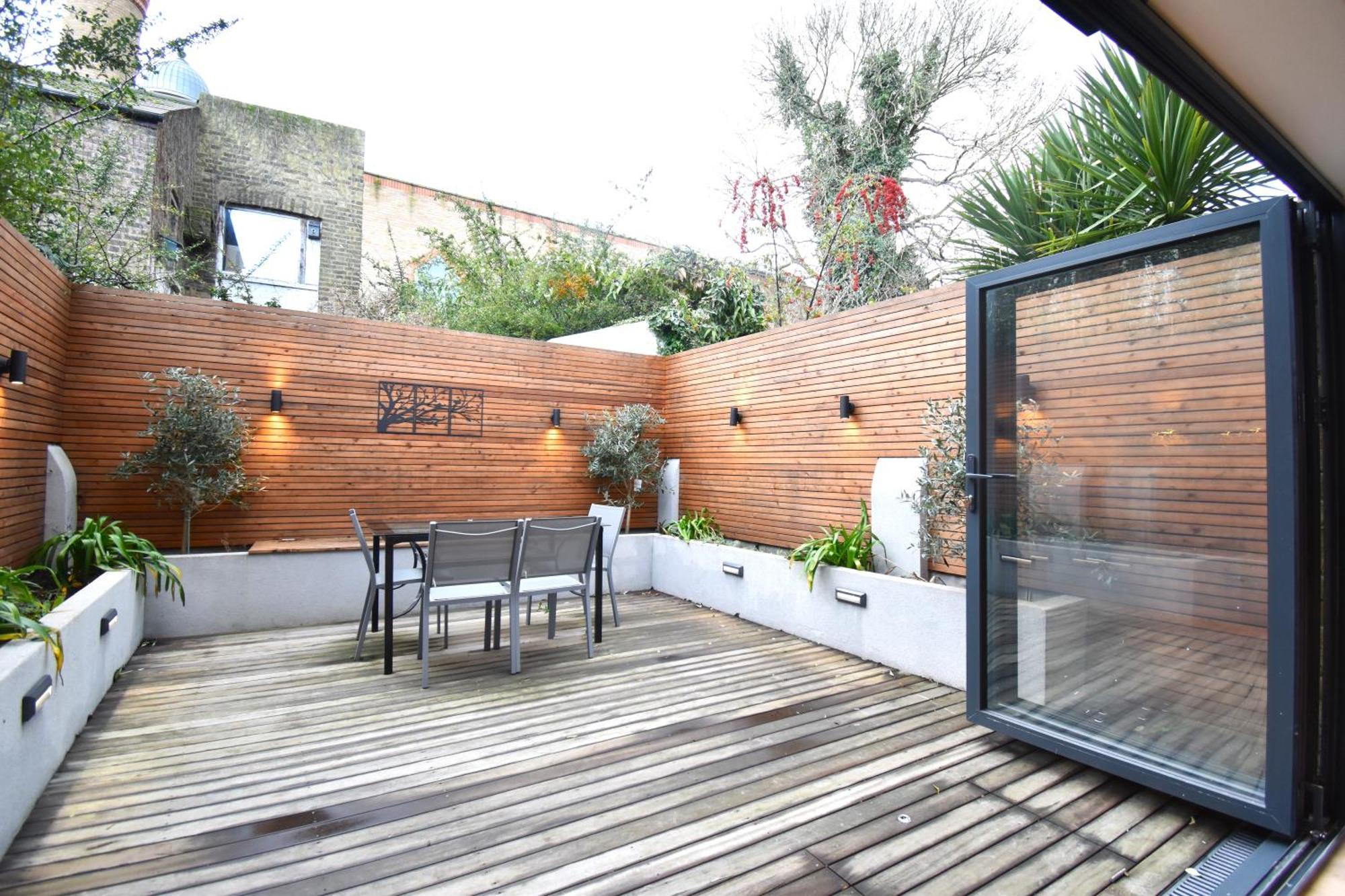 Stunning 2 Bed Apartment London Bagian luar foto